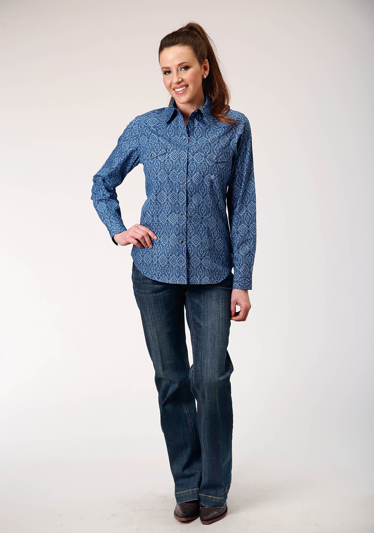 Womens Long Sleeve Snap Medallion Paisley Western Shirt