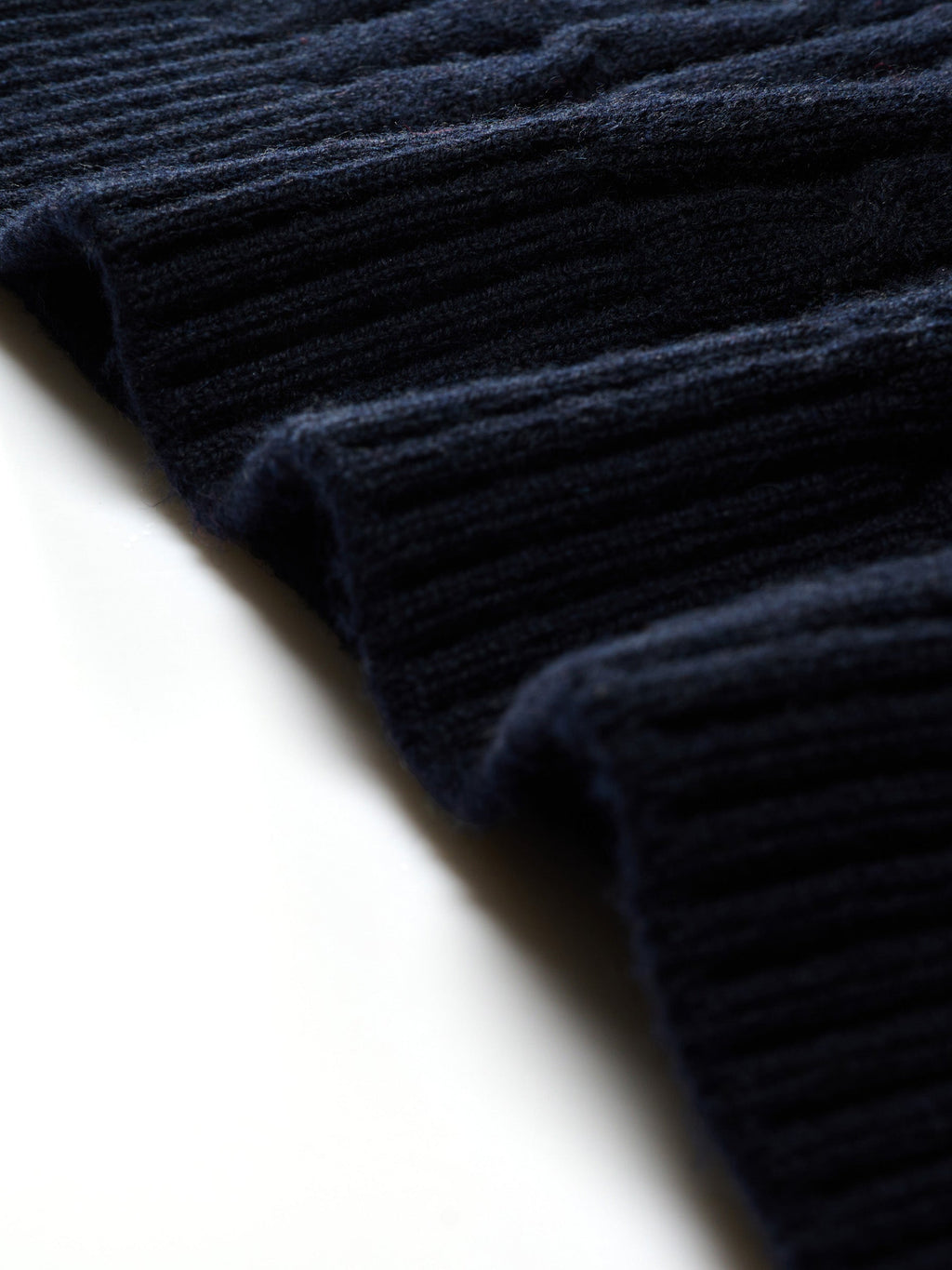 Wool Blend Cable Knit Women Sweater With Detachable Collar And Cuffs