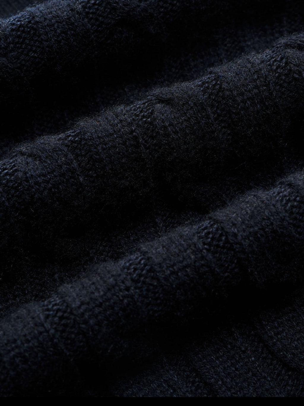 Wool Blend Cable Knit Women Sweater With Detachable Collar And Cuffs