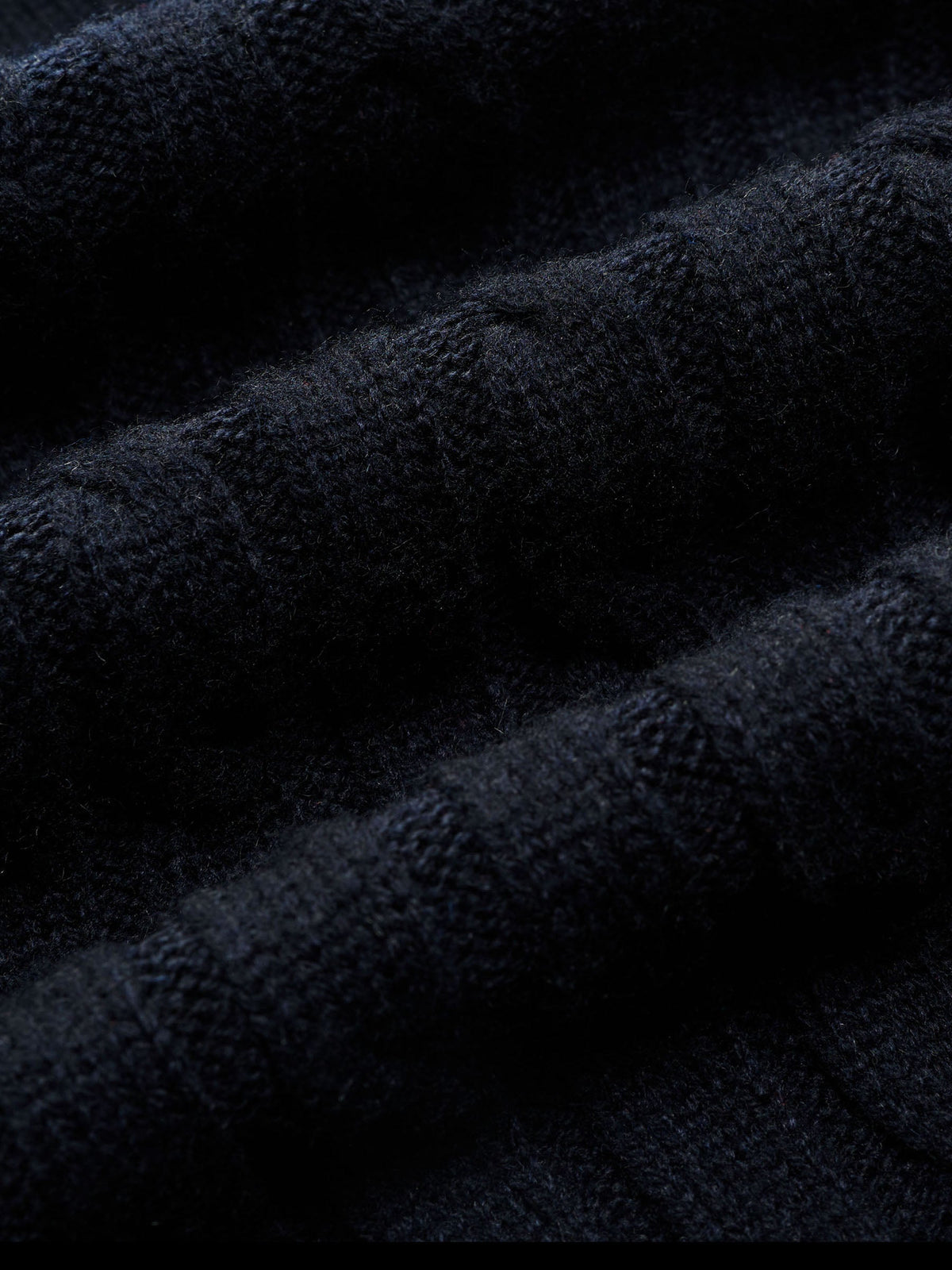 Wool Blend Cable Knit Women Sweater With Detachable Collar And Cuffs
