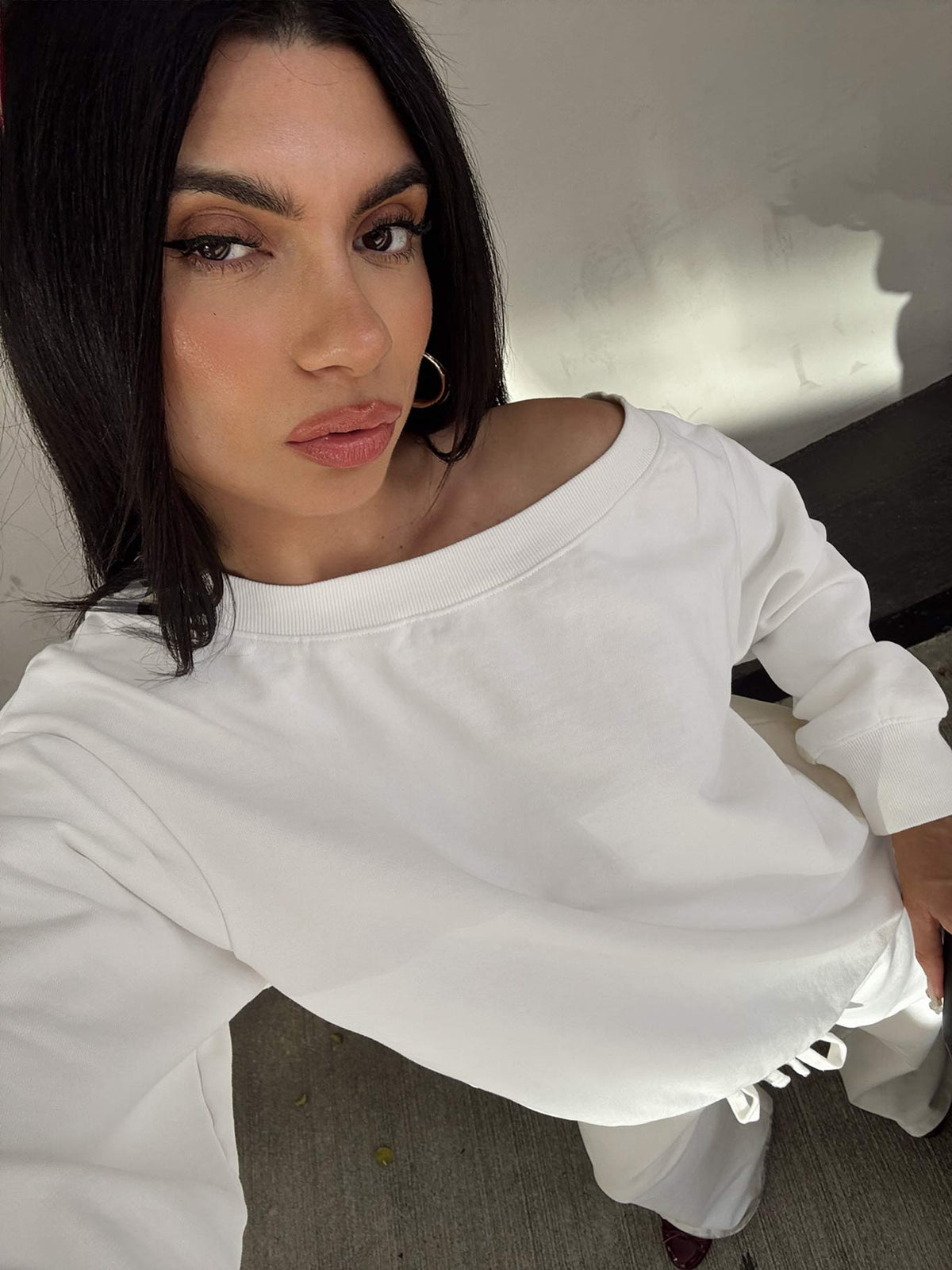 Wellness Off The Shoulder Jumper Washed White