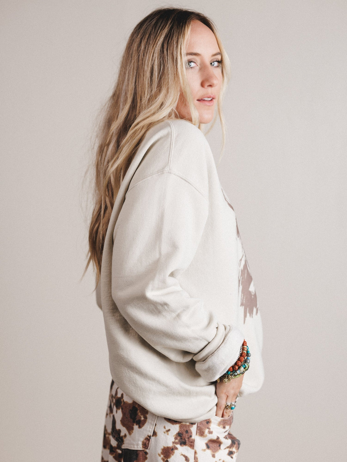 The Nest Highland Love Sweatshirt - Sand