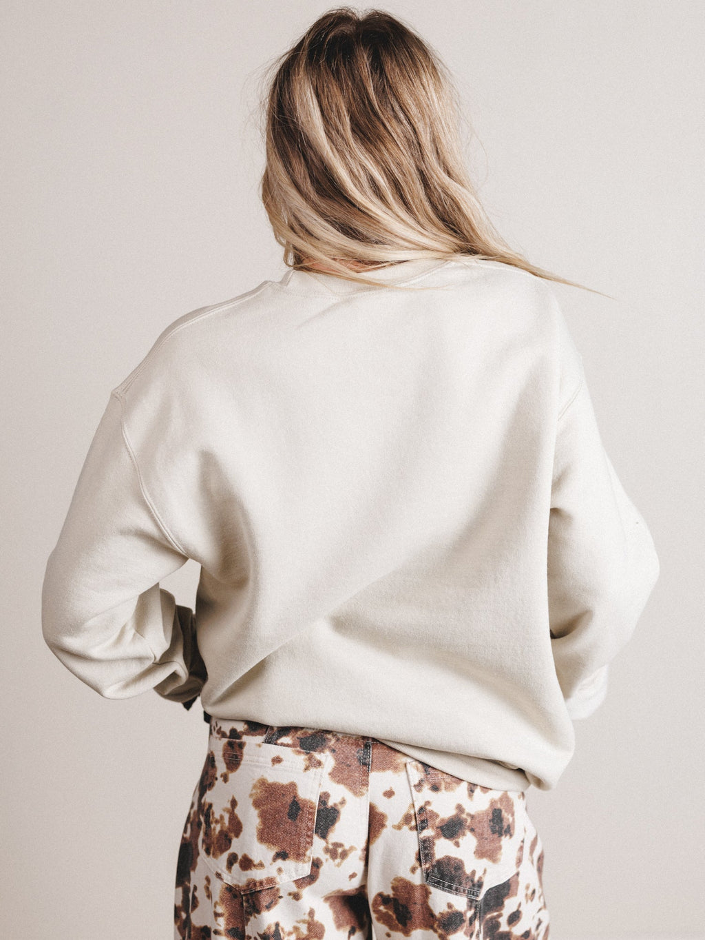 The Nest Highland Love Sweatshirt - Sand